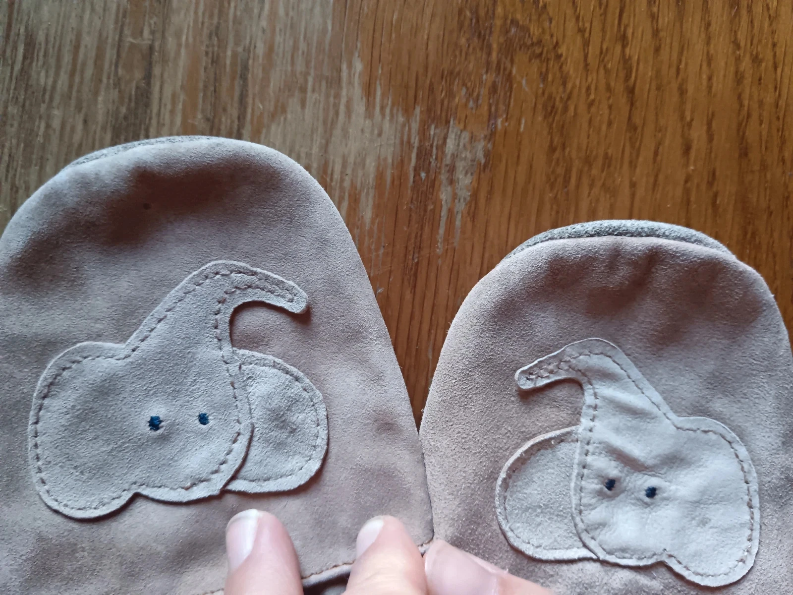 Tape à l'œil leather slippers – photo 3